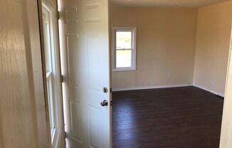 2 beds, 1 bath, $1,150