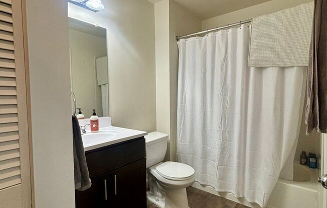 1 bed, 1 bath, 600 sqft, $1,674, Unit 223