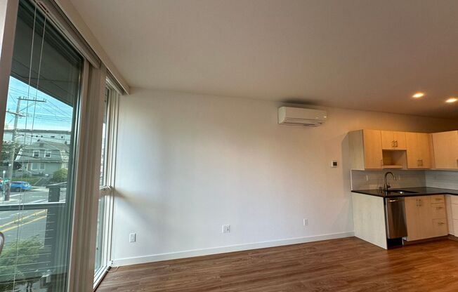 1 bed, 1 bath, 585 sqft, $2,295, Unit 203