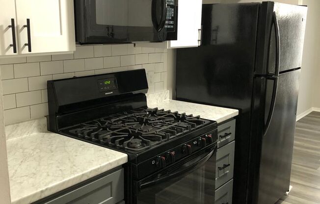 3 beds, 2 baths, 1,300 sqft, $1,749, Unit 5924