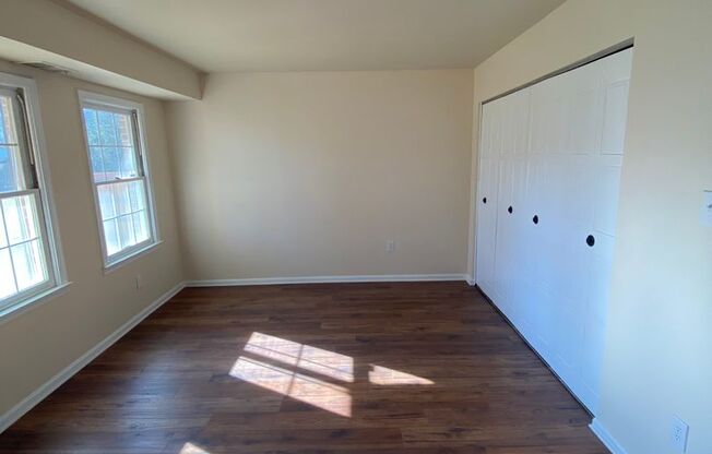 2 beds, 1 bath, $1,500