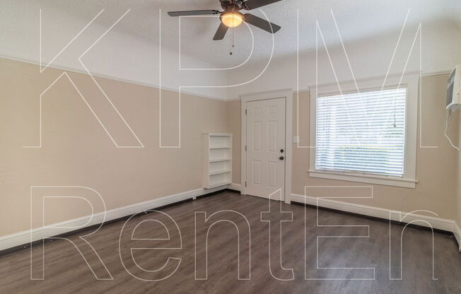 401 E NOBLE ST