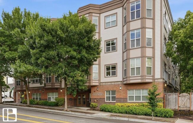Sellwood Apartments