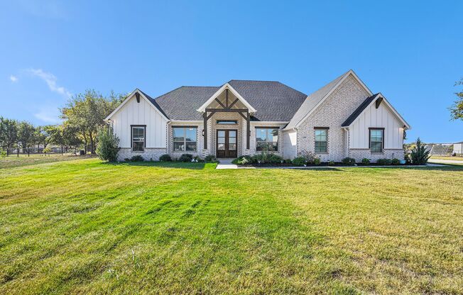 4/2 with office in Joshua ISD on 1 Acre