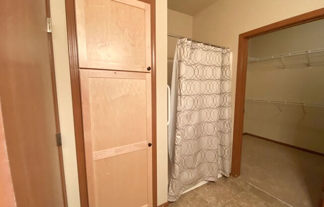 2 beds, 2 baths, 1,082 sqft, $1,325, Unit 1310-212