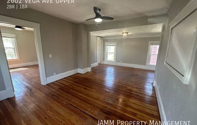 2 beds, 1 bath, 800 sqft, $1,100