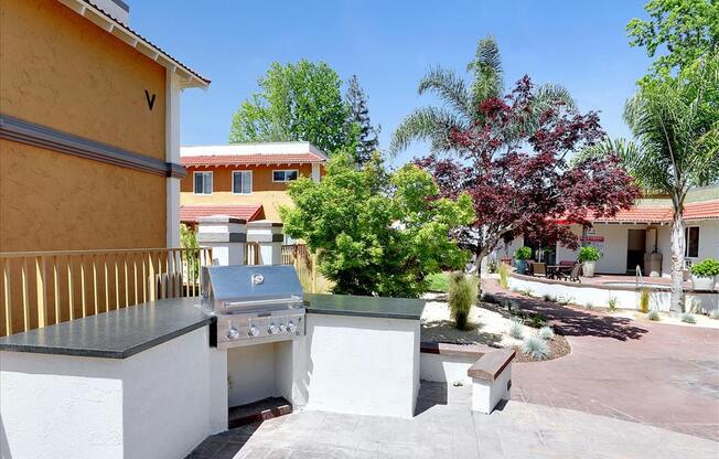 Grill Stations at Casa Alberta Apartments, Sunnyvale