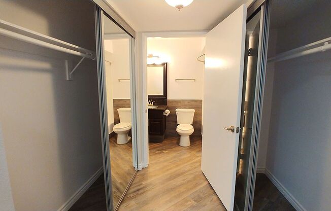 2 beds, 2 baths, 950 sqft, $2,850, Unit 320