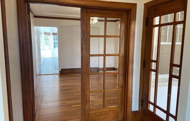 Classic & Timeless Parkside Home 3BD / 2.5BA