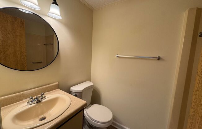 Studio, 1 bath, $995, Unit 301