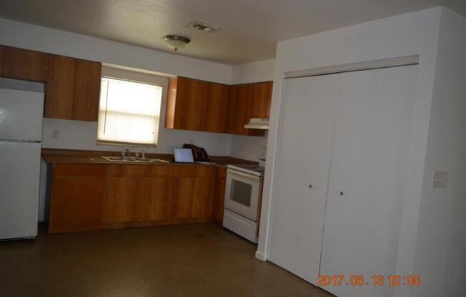 3211 N 49 ST