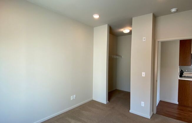 2 beds, 2 baths, 1,145 sqft, $1,800, Unit 371
