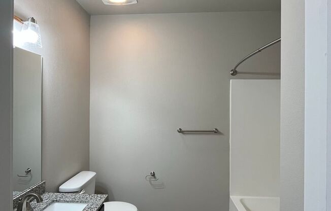 2 beds, 2 baths, 946 sqft, $1,550