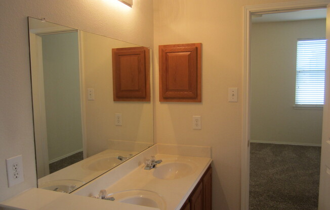 3 beds, 2 baths, $1,999