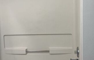 2 beds, 1 bath, 908 sqft, $1,250, Unit 300A