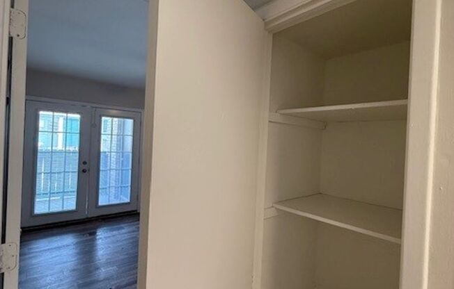 3 beds, 2 baths, 1,256 sqft, $1,500, Unit 09-0907 W/D