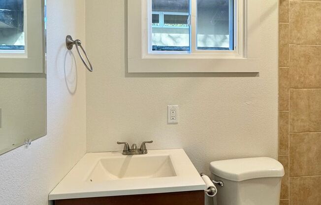 Studio, 1 bath, $1,700, Unit 1615 Myrtle Street