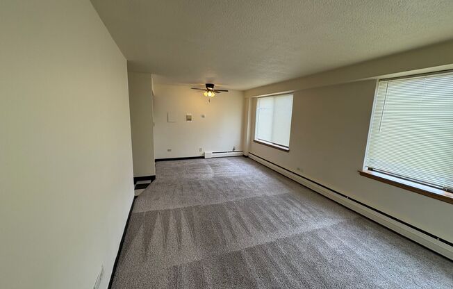 1 bed, 1 bath, 620 sqft, $1,085, Unit 513