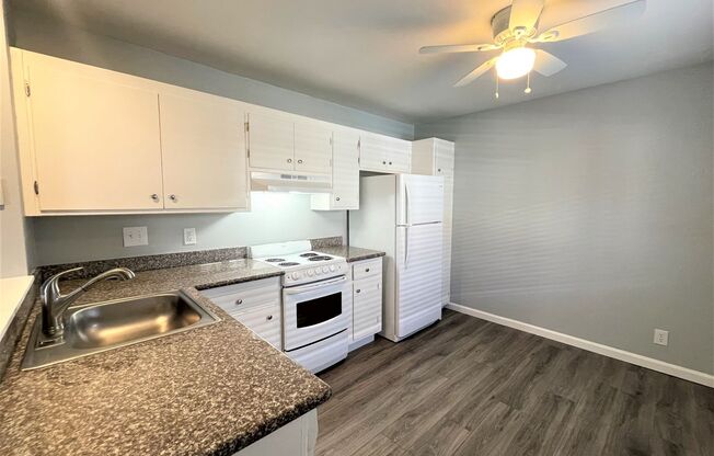 2 beds, 1 bath, 747 sqft, $1,495, Unit 443-106