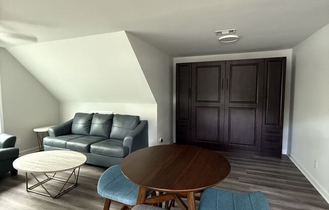 STUDIO APARTMENT PRE-LEASING FOR AUGUST 2026!