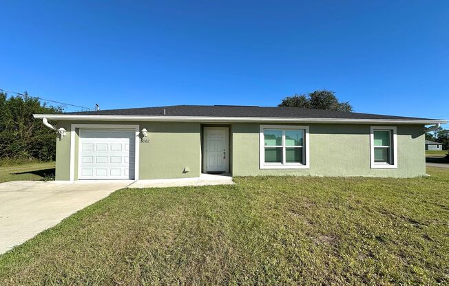 3 Bed, 2 Bath Home with Spacious Backyard and Modern Upgrades in Labelle