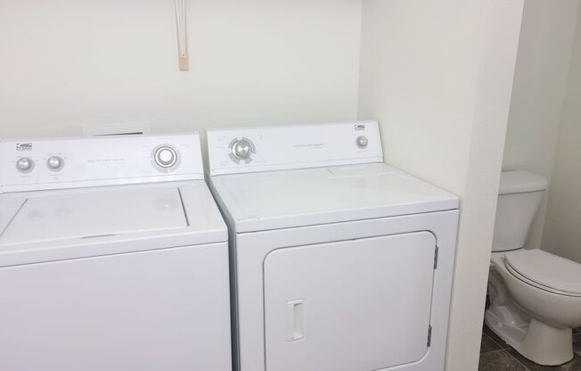 3 beds, 2 baths, 1,172 sqft, $1,695, Unit 253