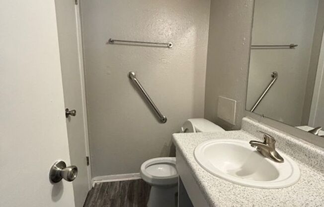 2 beds, 2 baths, 1,034 sqft, $905