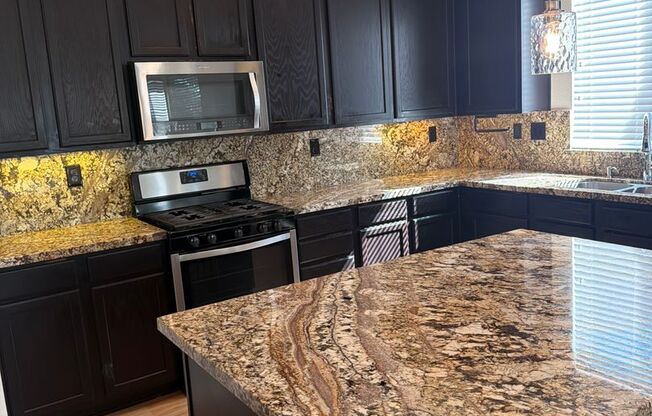 Corner Lot - 4 Bed 2 Bath !!
