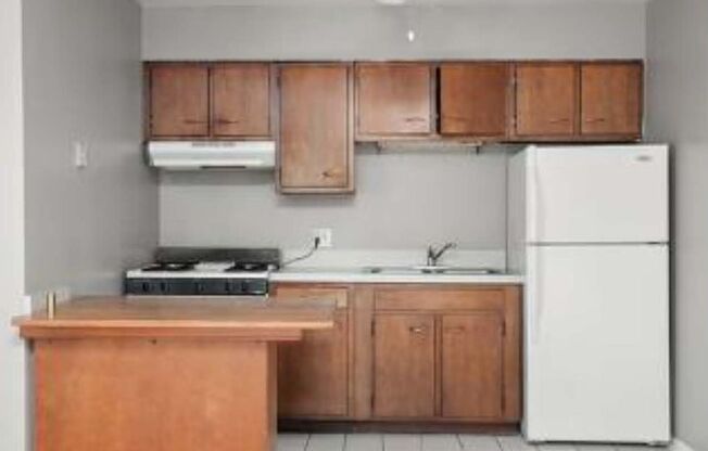 1 bed, 1 bath, 600 sqft, $1,325, Unit 19 N Garfield- Unit 7