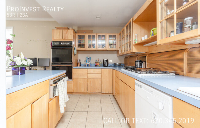 3126 N  Seminary Ave.