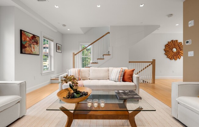 21 CROWNINSHIELD RD