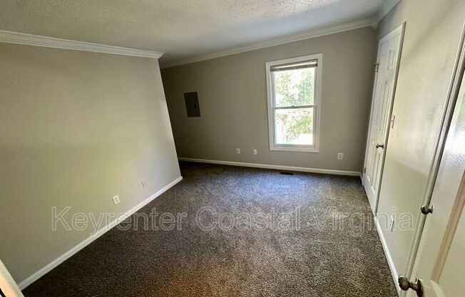 2102 QUEEN ANNES CT