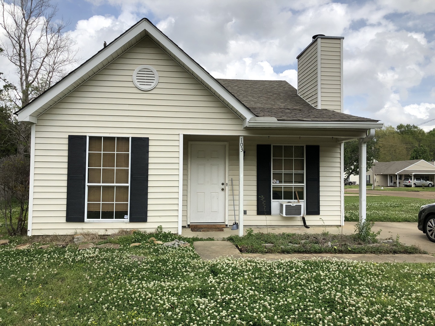 2 Bed / 2 Bath Home For Rent in Pearl