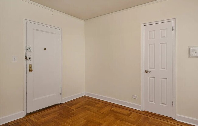 2685 CRESTON AVE