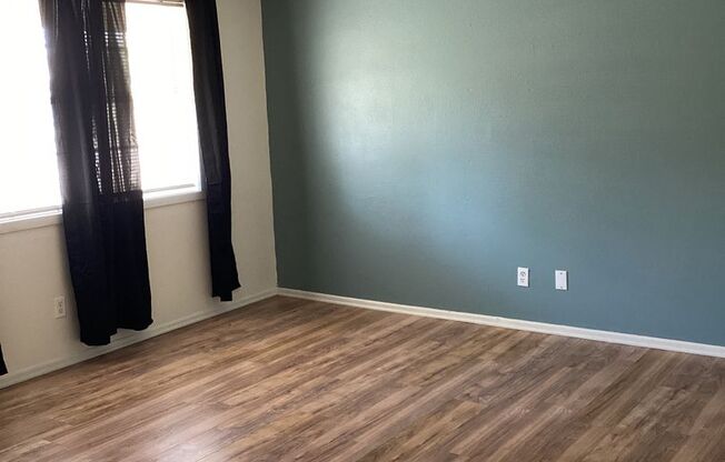 Modern and Spacious 3 Bed Home! Located in Portales!