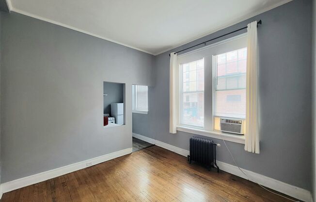 1 bed, 1 bath, 1,000 sqft, $1,095, Unit 102
