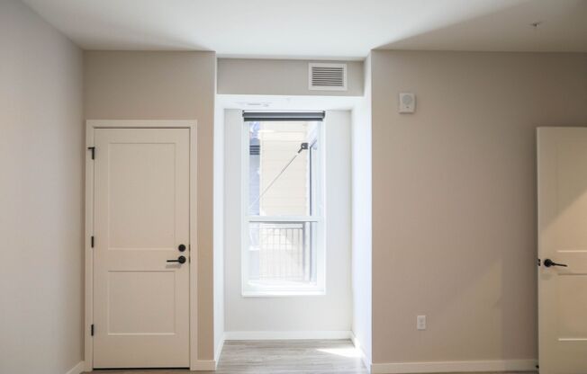 1 bed, 1 bath, 738 sqft, $1,600, Unit 209