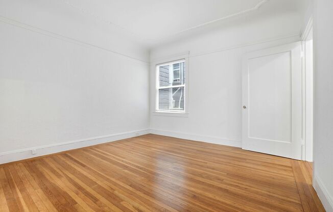 505 14th Avenue Apartments*