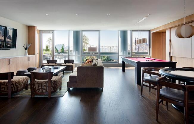 1 bed, 1 bath, $3,995, Unit 21J