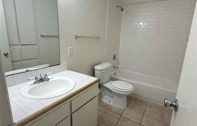 2 beds, 2 baths, 900 sqft, $1,399, Unit LAW7-213