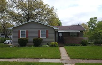 4 beds, 2.5 baths, $1,750