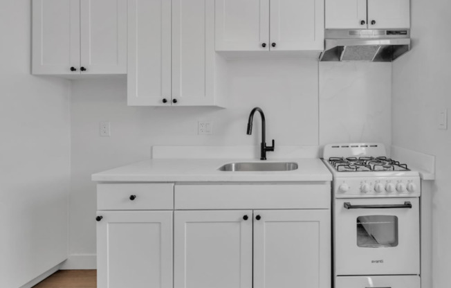 Studio, 1 bath, 400 sqft, $1,895, Unit 350