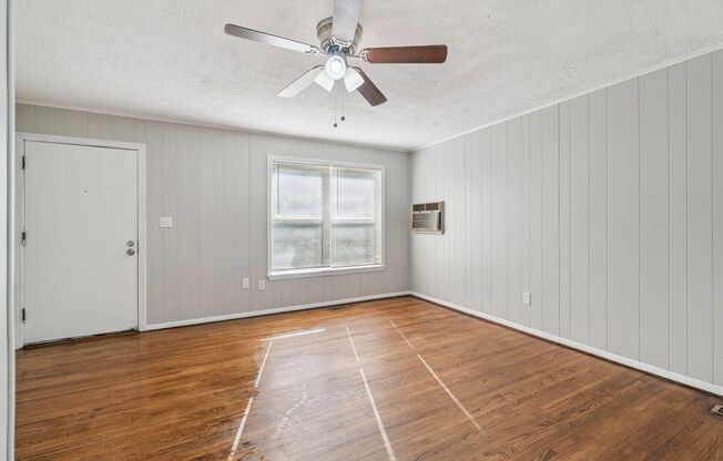 3 bed, 1 bath home in the Village