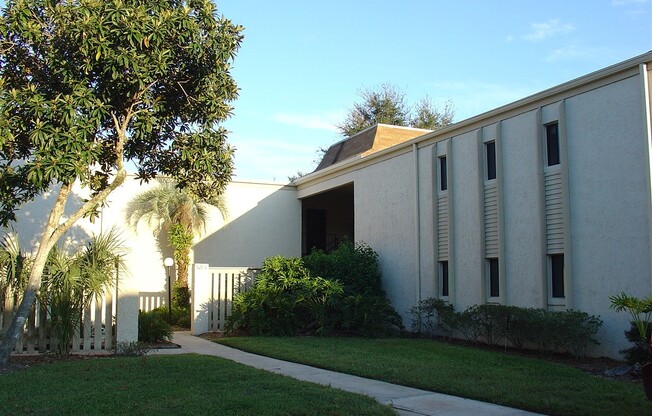 3284 S Semoran Blvd