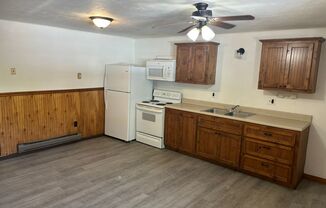 2 beds, 1 bath, $675, Unit 19