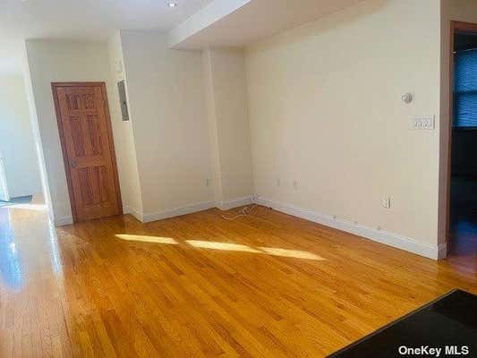 2 beds, 1 bath, 850 sqft, $2,700