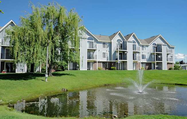 Huntington Cove Apartments in Merrillville
