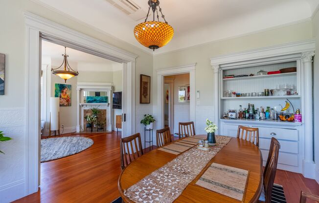 Elegant 4BR/2BA Full Floor Luxury Flat! Laundry! PROGRESSIVE
