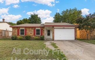 1305 CLARK TRL