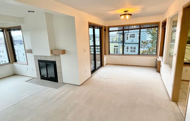 Queen Anne Condo with Exceptional Views